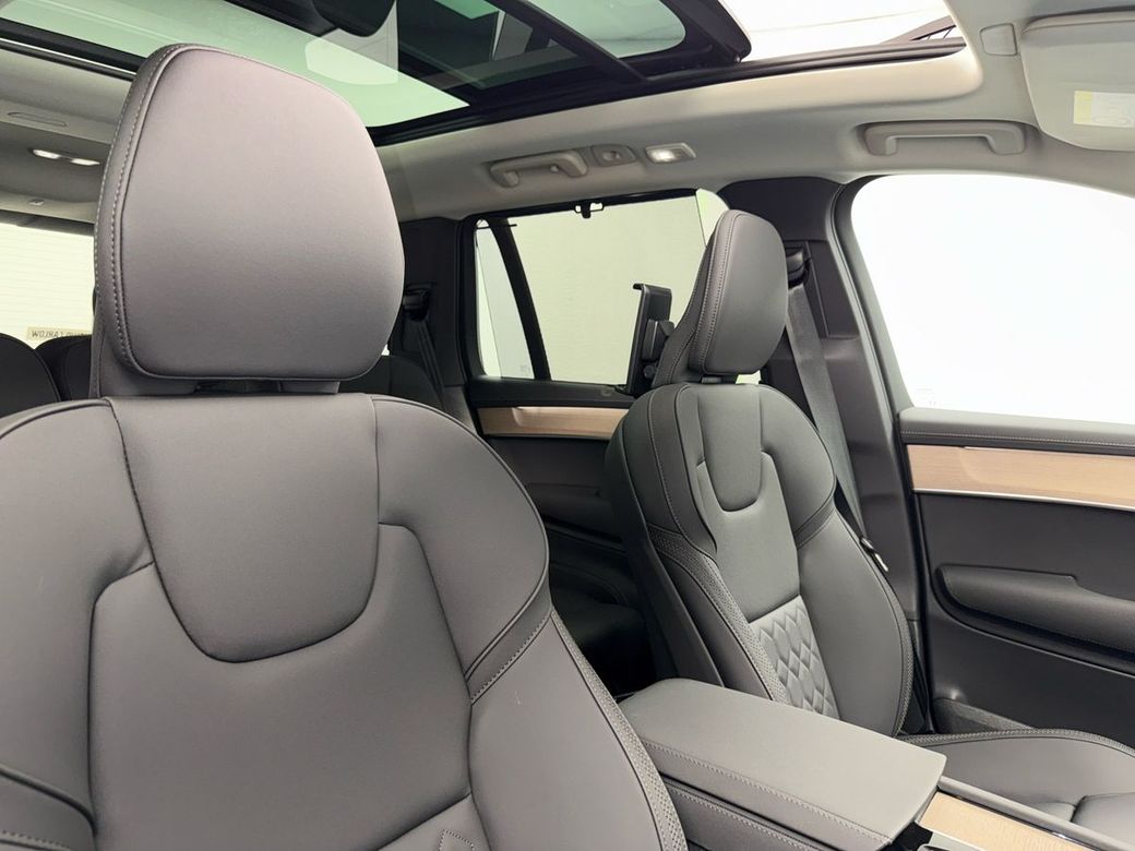 2025 Volvo XC90