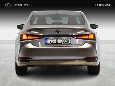 2025 Lexus ES 300h