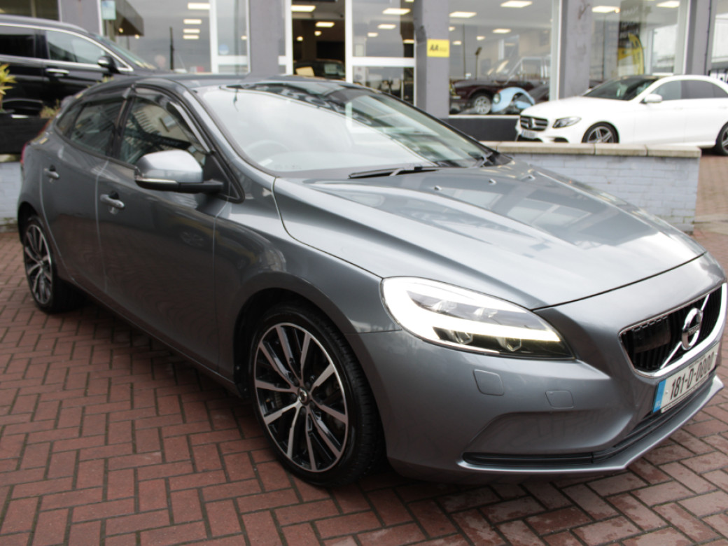 2018 Volvo V40