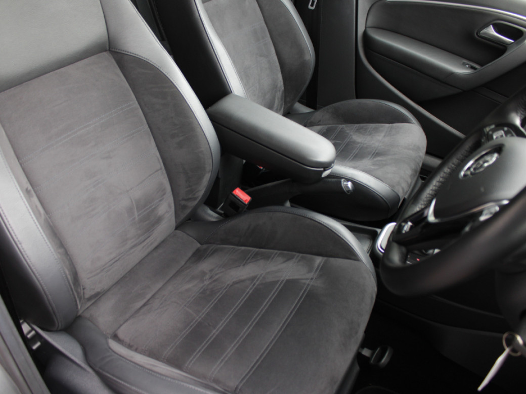 2017 Volkswagen Polo