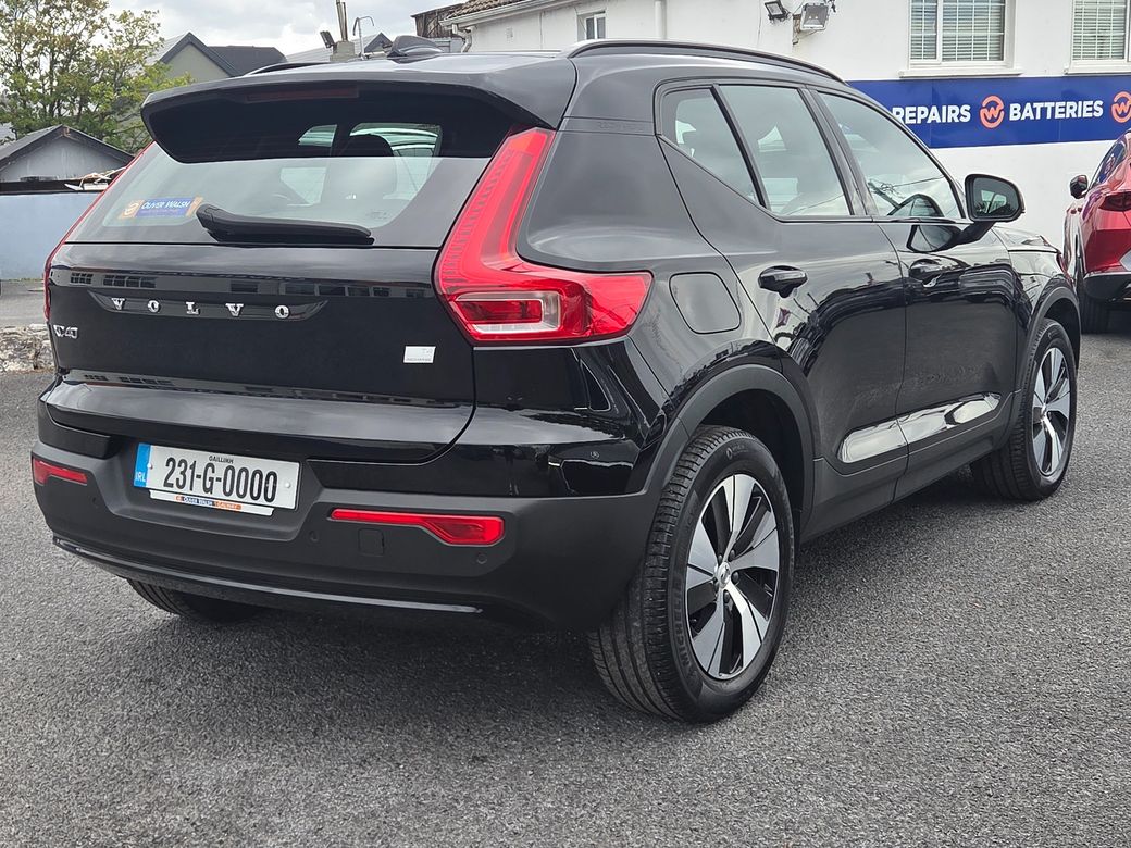 2023 Volvo XC40