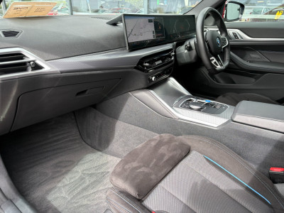2024 BMW i4