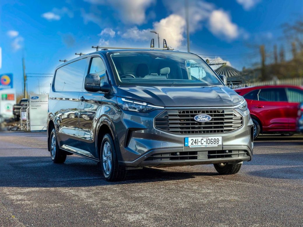 2024 Ford Transit Custom