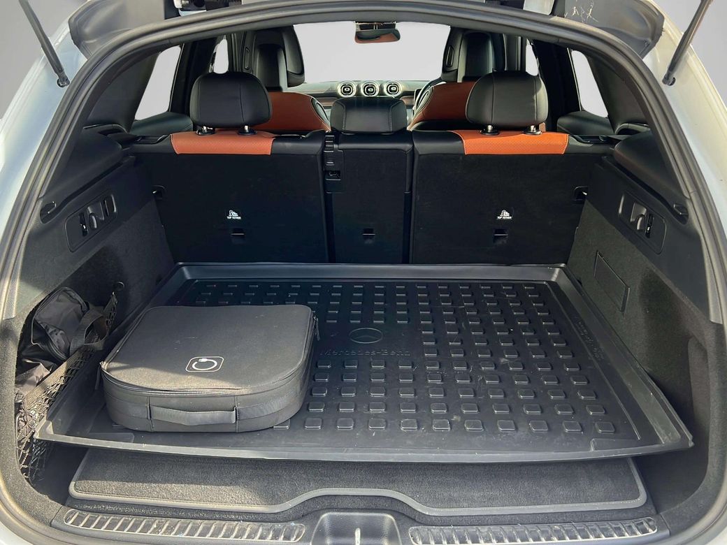 2023 Mercedes-Benz GLC Class