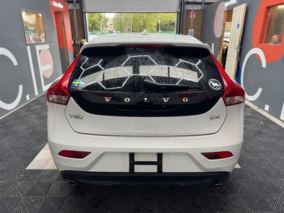 2017 Volvo V40