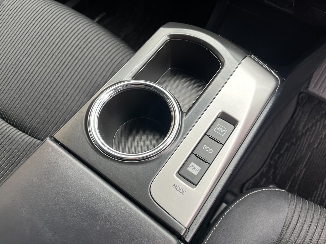 2019 Toyota Prius Alpha