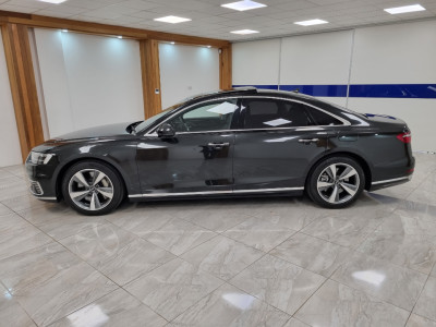 2022 Audi A8
