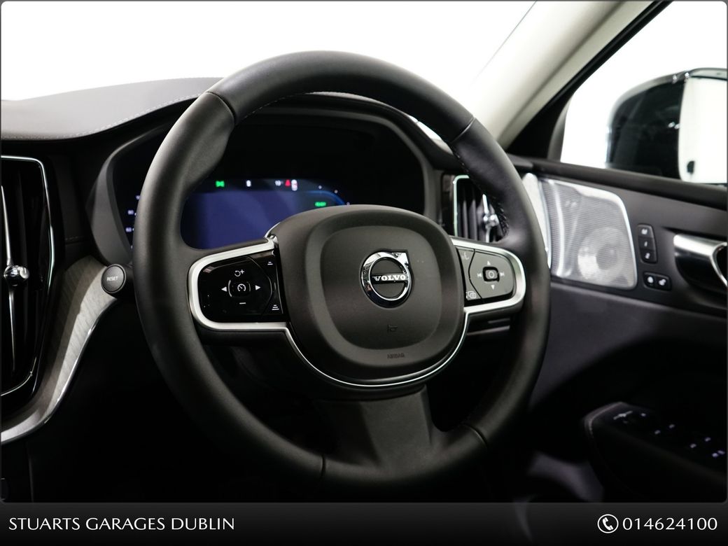 2025 Volvo XC60