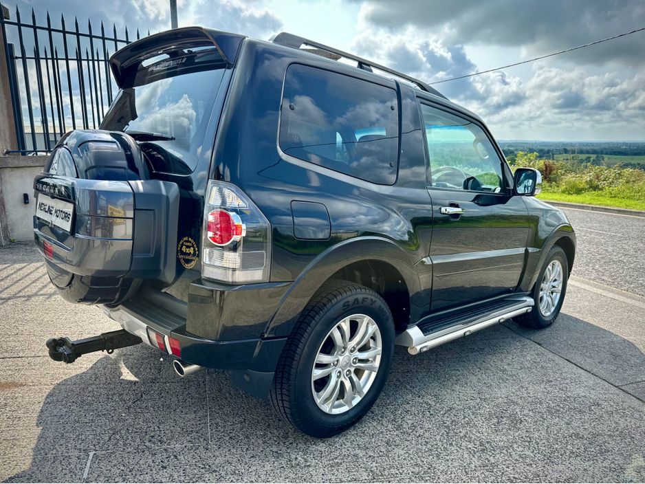 2017 Mitsubishi Shogun