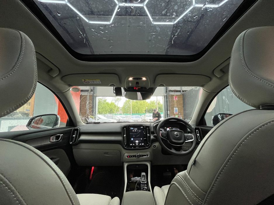 2022 Volvo XC40