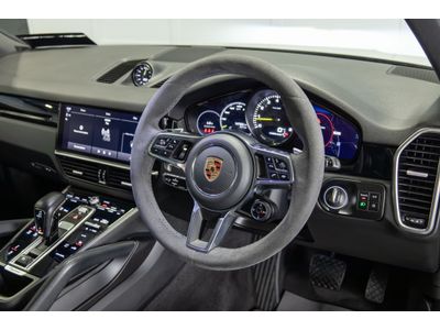 2022 Porsche Cayenne