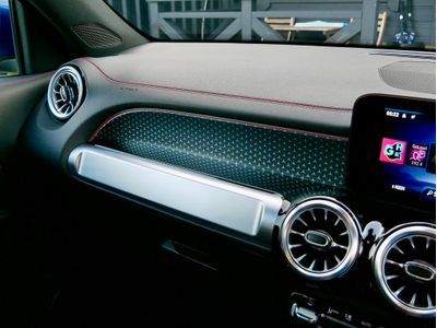 2025 Mercedes-Benz EQB