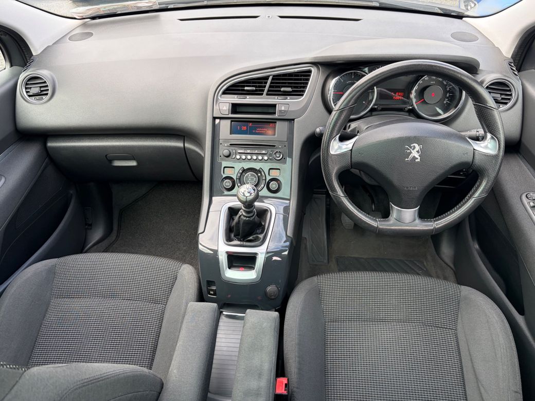 2016 Peugeot 5008