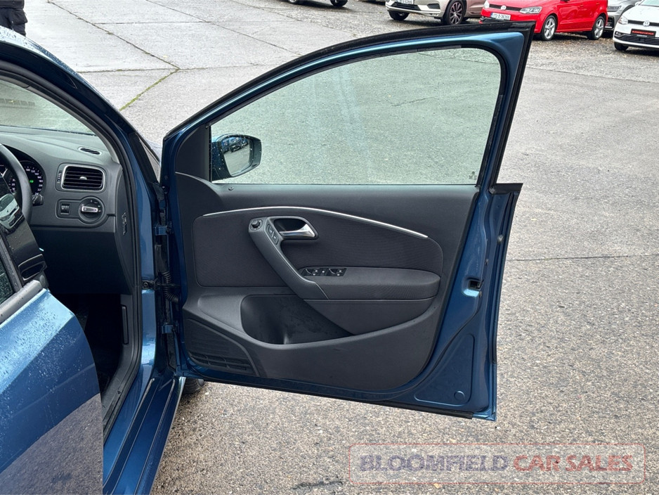2017 Volkswagen Polo