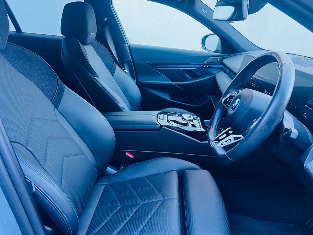 2023 BMW i5