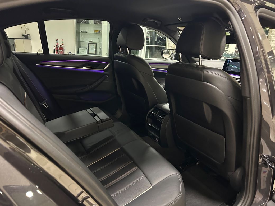 2021 BMW 5 Series