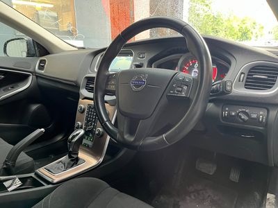 2015 Volvo V40