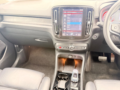 2023 Volvo XC40