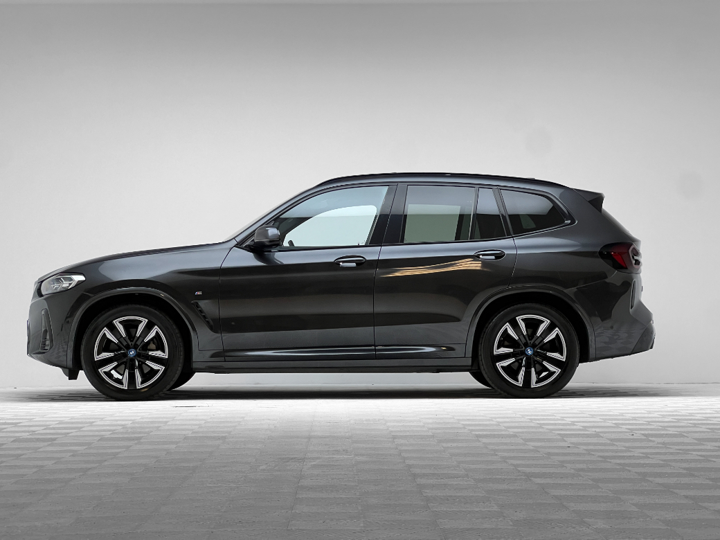 2022 BMW iX3