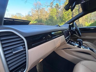 2023 Porsche Cayenne