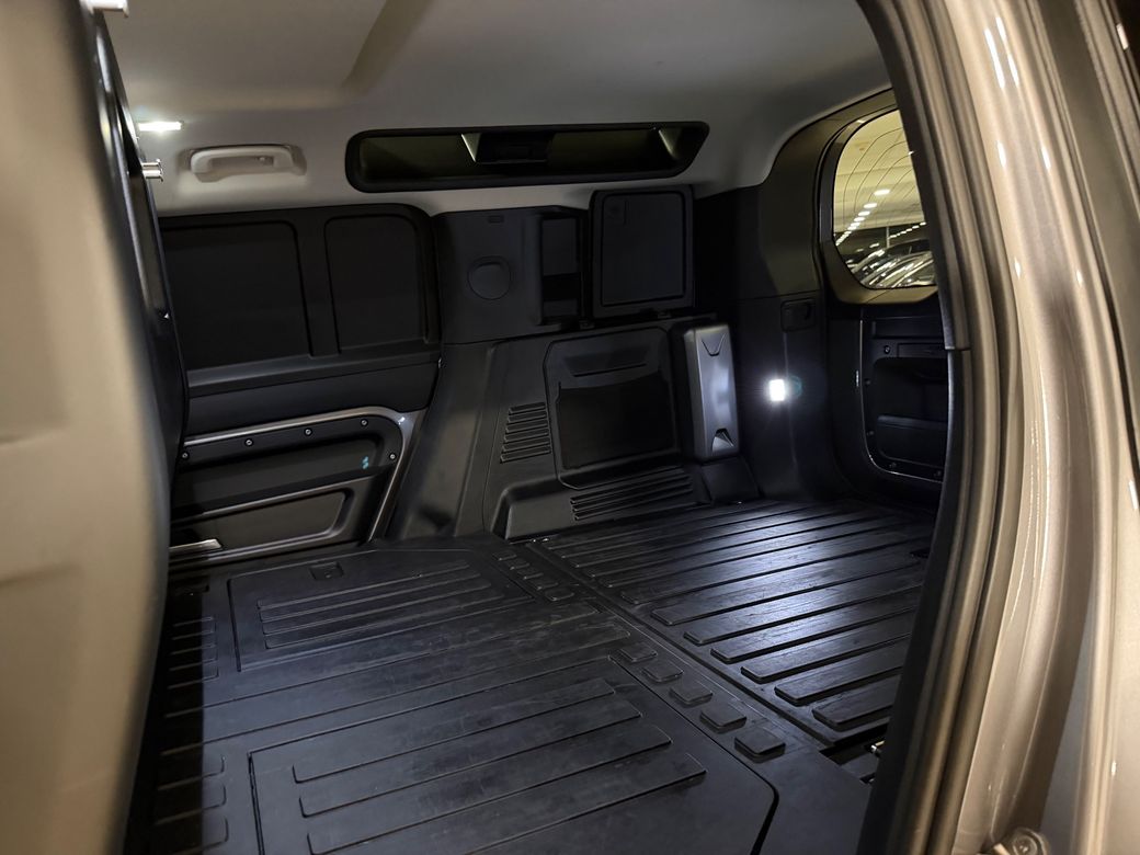 2023 Land Rover Defender