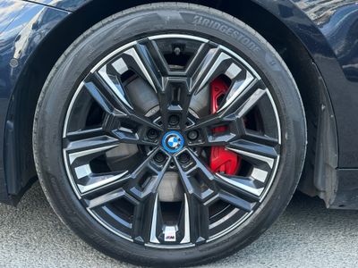 2025 BMW i5