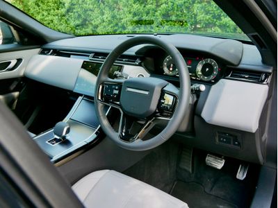 2025 Land Rover Range Rover Velar
