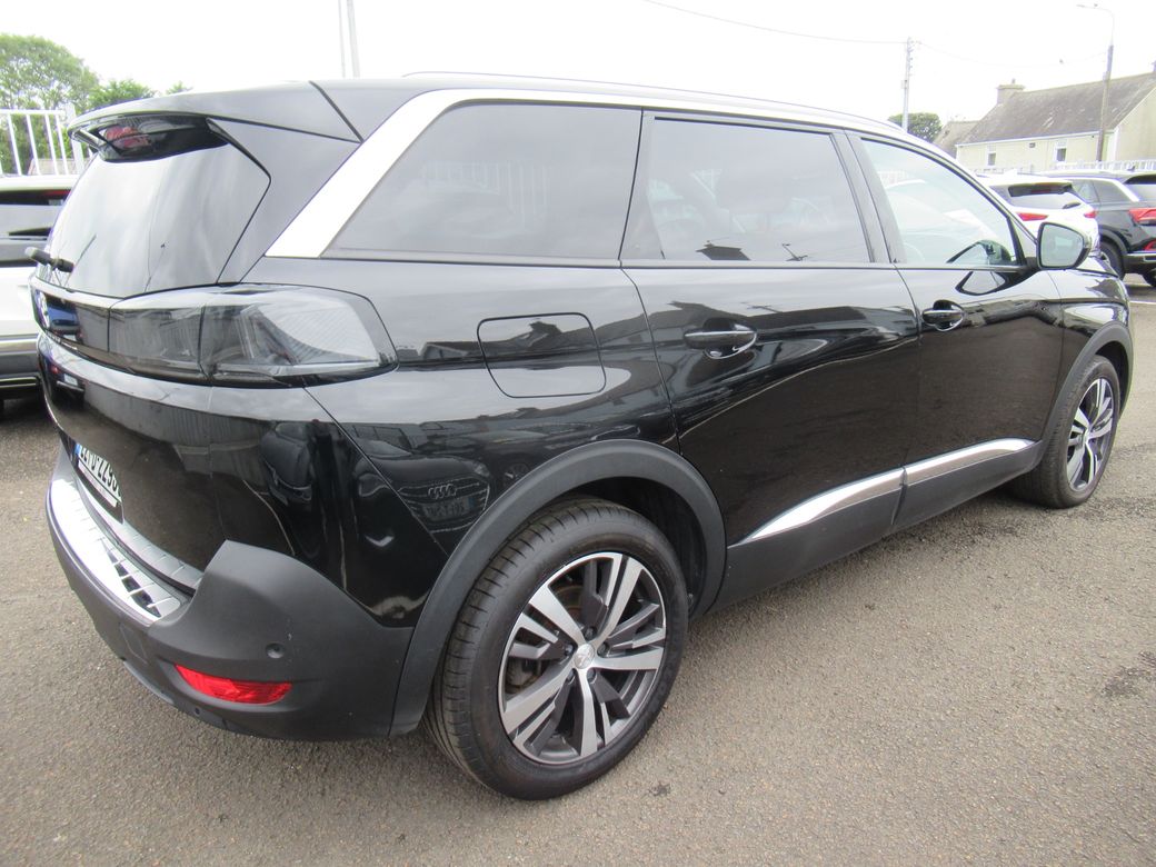 2022 Peugeot 5008