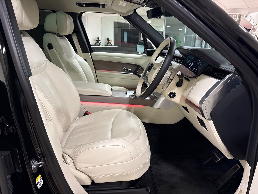 2025 Land Rover Range Rover