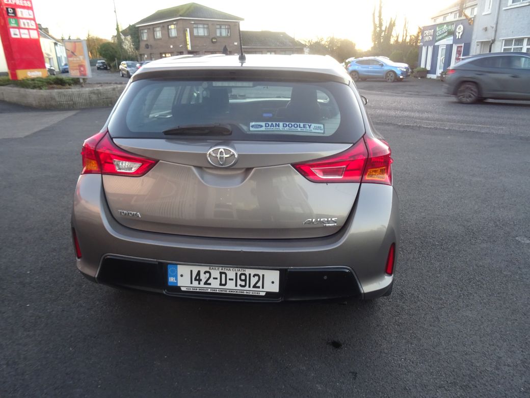 2014 Toyota Auris