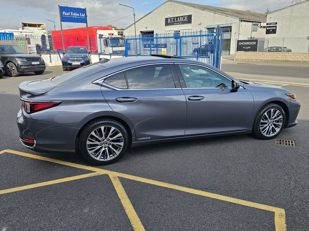 2021 Lexus ES 300h