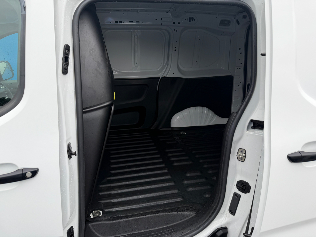 2021 Peugeot Partner