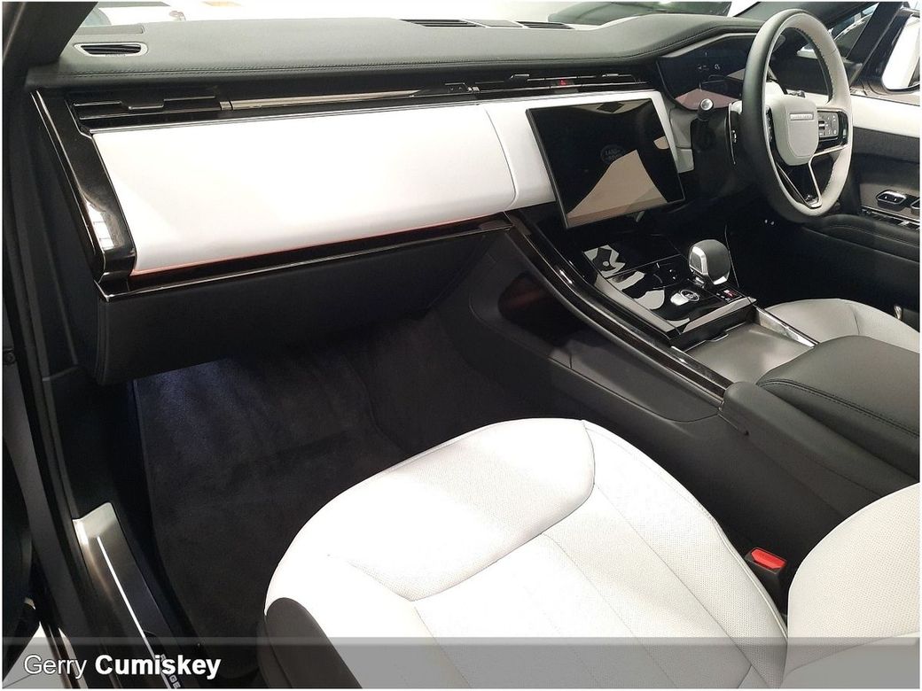 2025 Land Rover Range Rover Sport