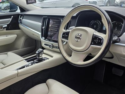 2020 Volvo V90