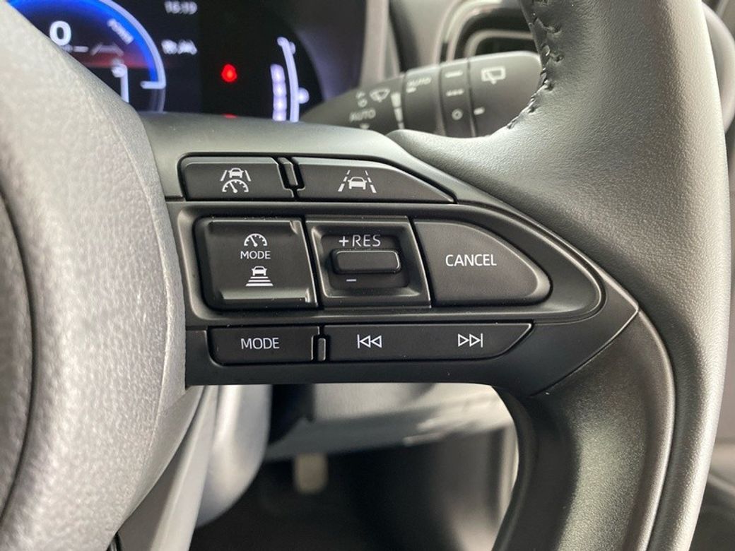 2025 Toyota Yaris Cross