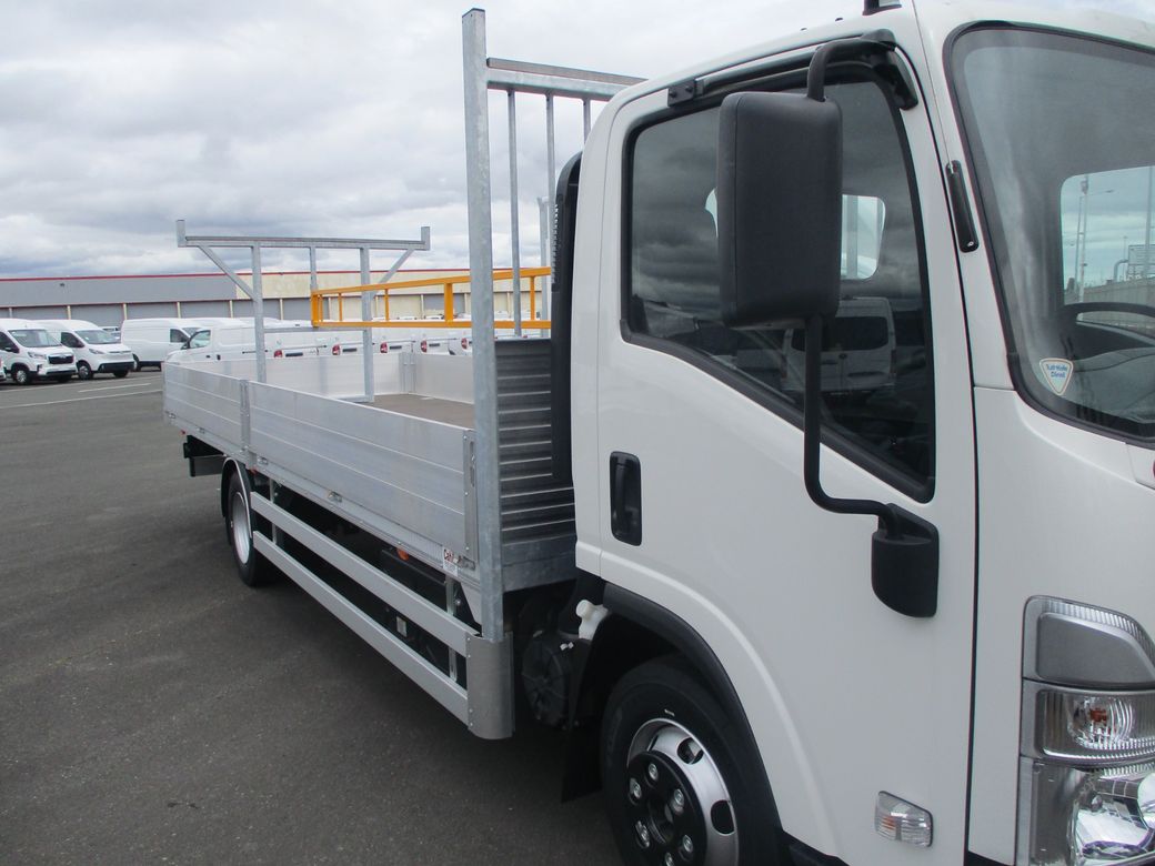 2025 Isuzu NPR