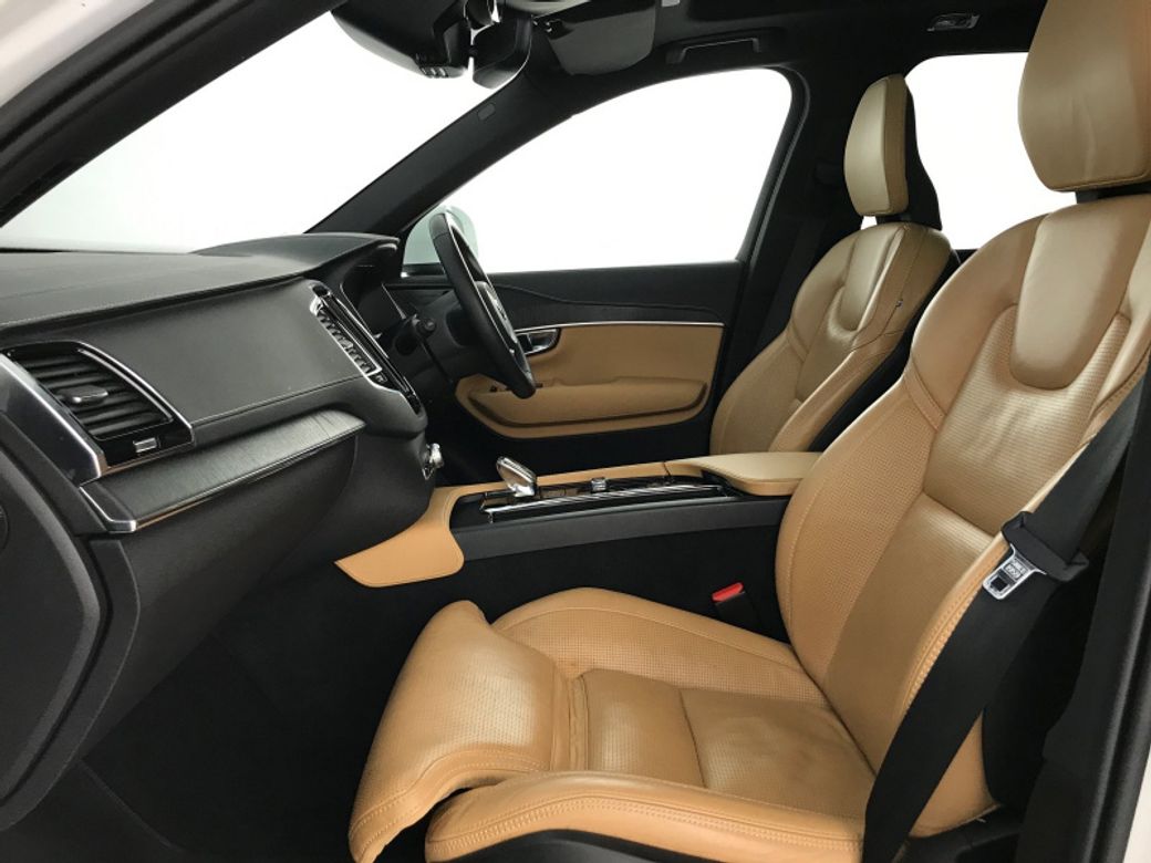 2022 Volvo XC90