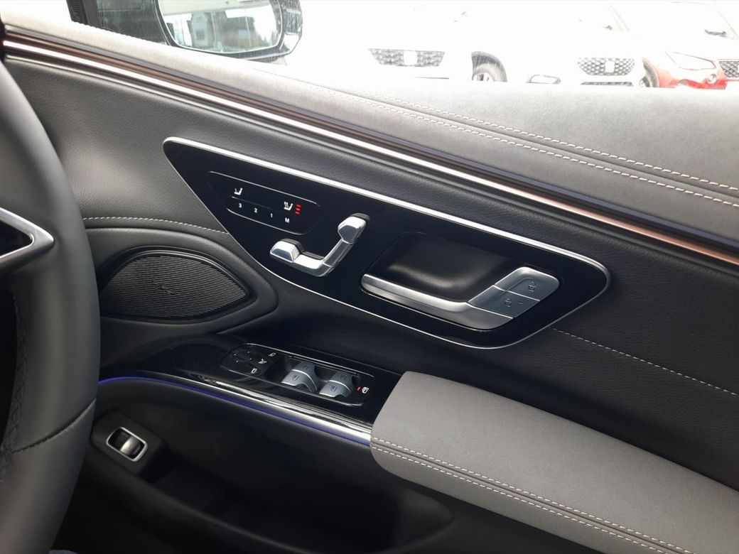 2025 Mercedes-Benz EQS