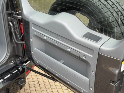 2025 Land Rover Defender