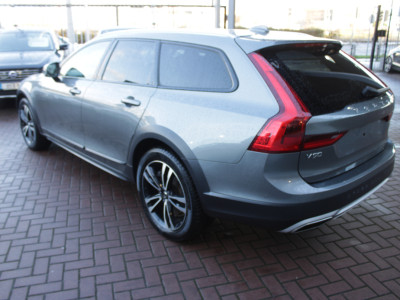 2019 Volvo V90 Cross Country