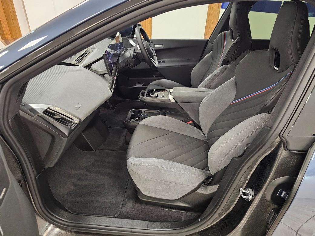 2026 BMW iX