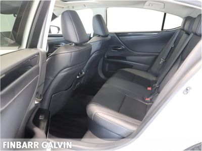 2022 Lexus ES 300h