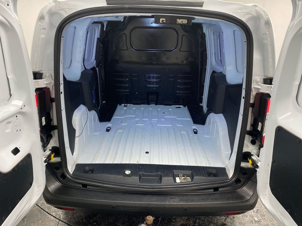 2024 Ford Transit Courier