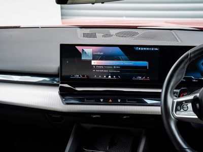 2024 BMW i5