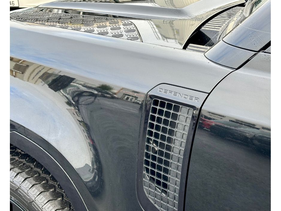 2025 Land Rover Defender