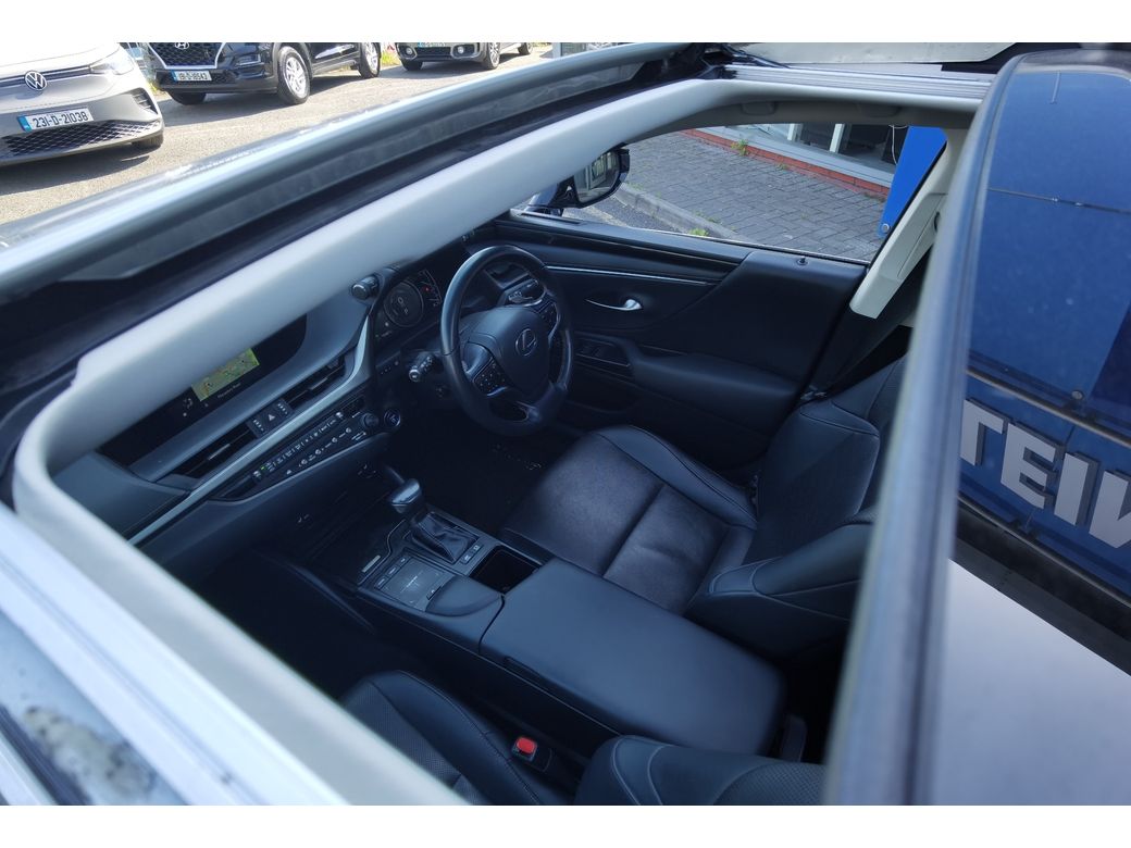 2020 Lexus ES 300h