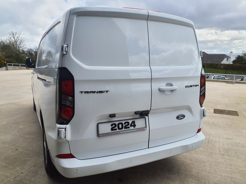 2024 Ford Transit Custom