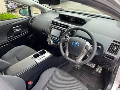 2016 Toyota Prius Alpha