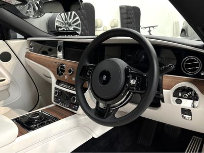 2024 Rolls-Royce Phantom