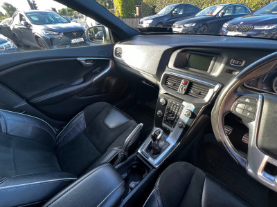 2016 Volvo V40